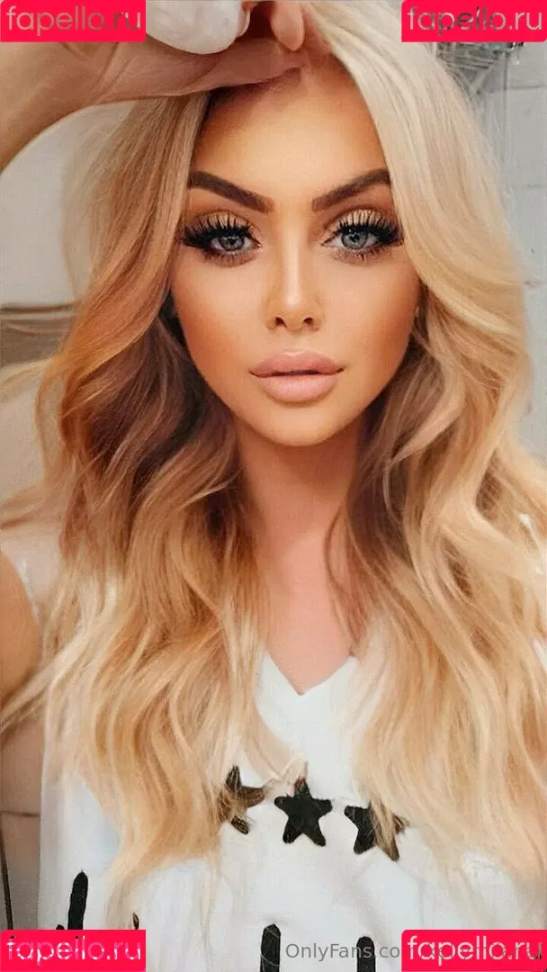 kellymilana Onlyfans Photo Gallery 