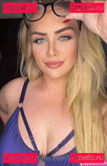 kellymilana Onlyfans Photo Gallery 