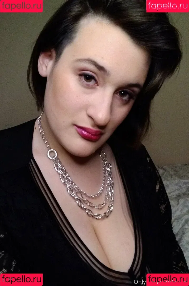 evelynmusefree Onlyfans Photo Gallery 