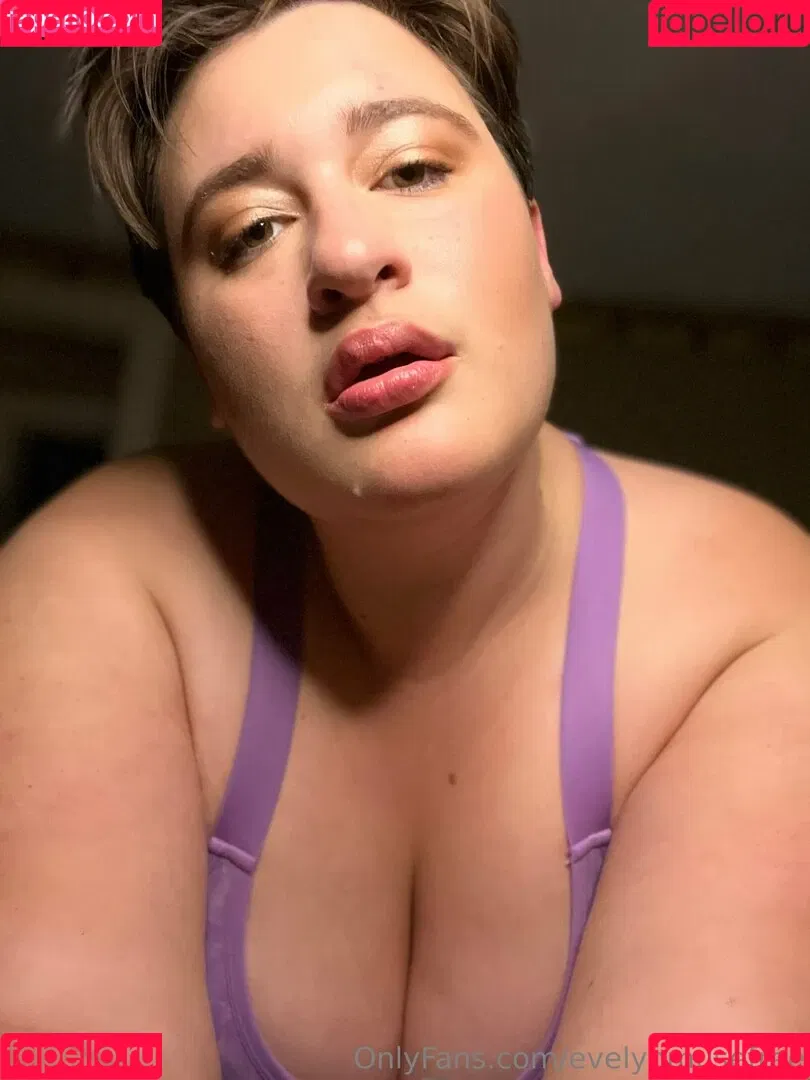 evelynmusefree Onlyfans Photo Gallery 