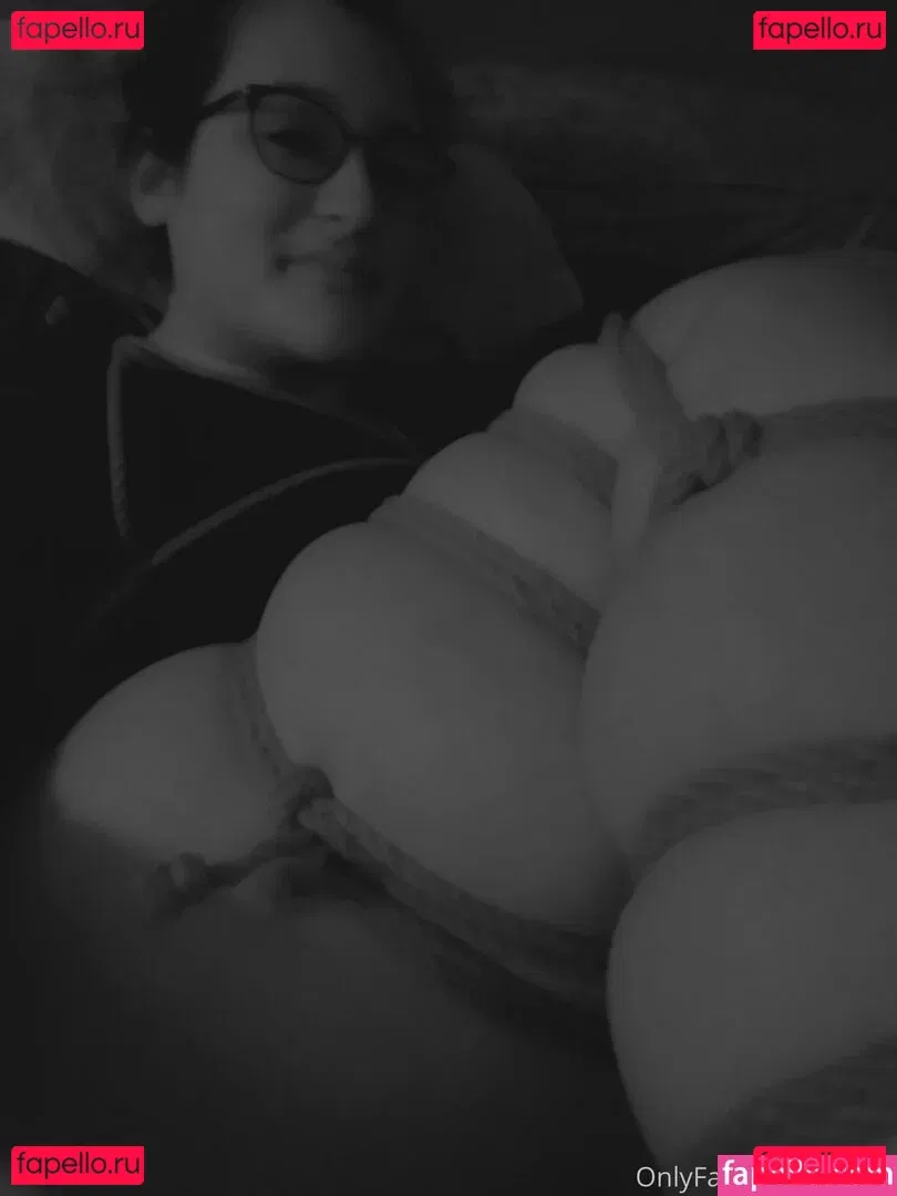 evelynmusefree Onlyfans Photo Gallery 