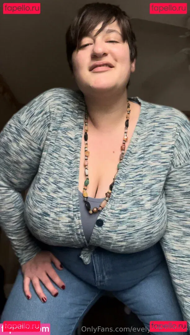 evelynmusefree Onlyfans Photo Gallery 