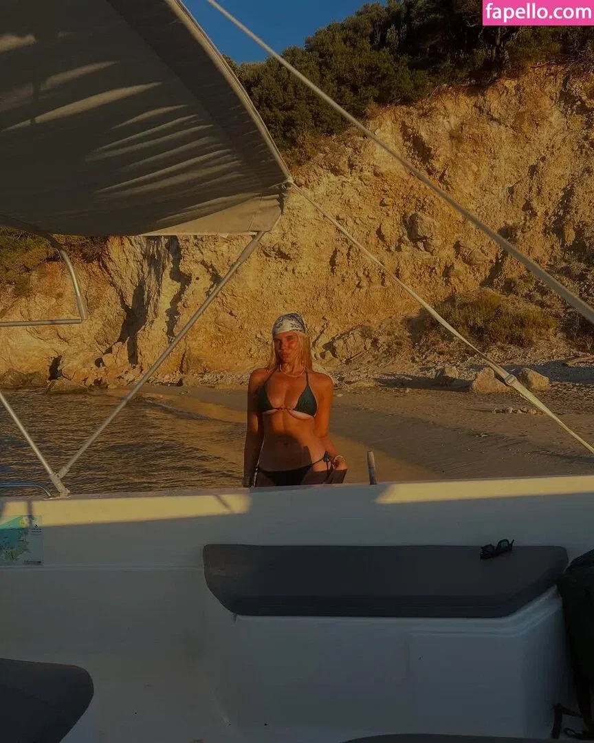 Hannah Bystrom Onlyfans Photo Gallery 