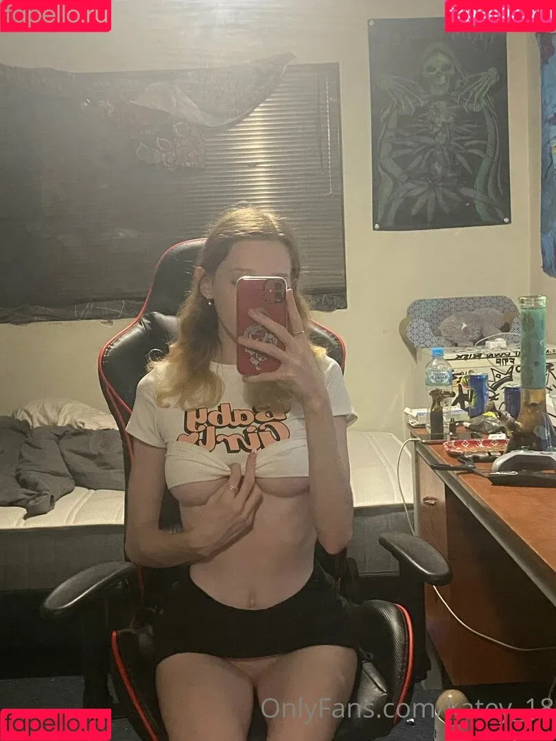 katey_19 Onlyfans Photo Gallery 