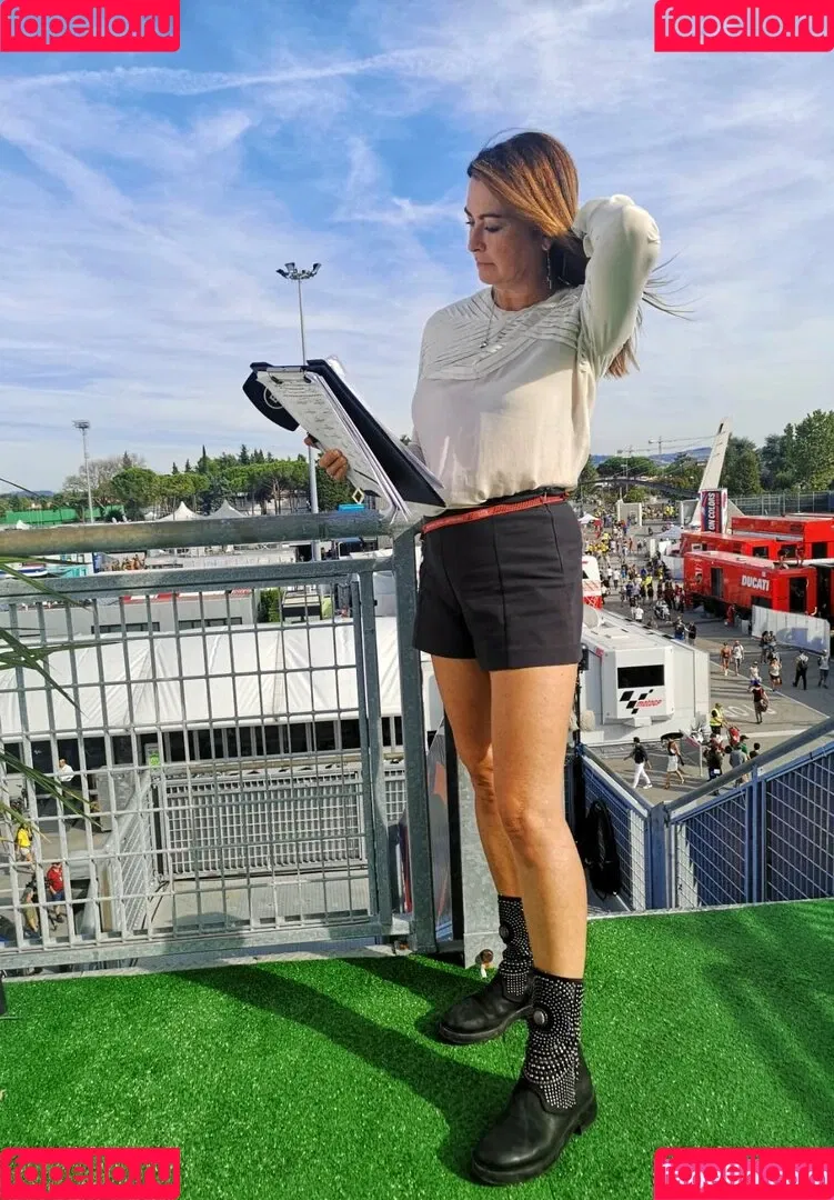 Suzi Perry Onlyfans Photo Gallery 