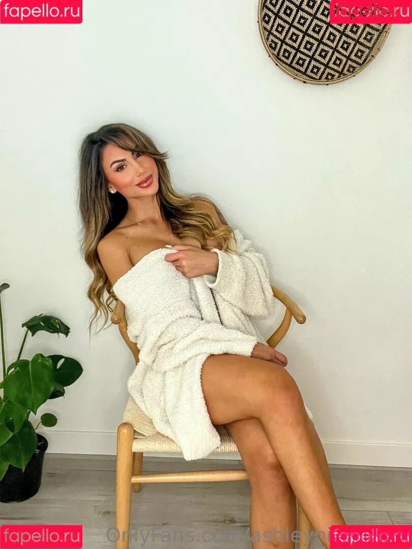 ashleynicole444 Onlyfans Photo Gallery 