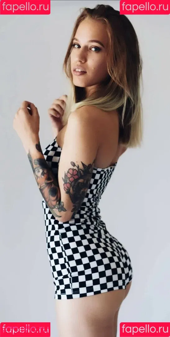 AliceTheFreak Onlyfans Photo Gallery 