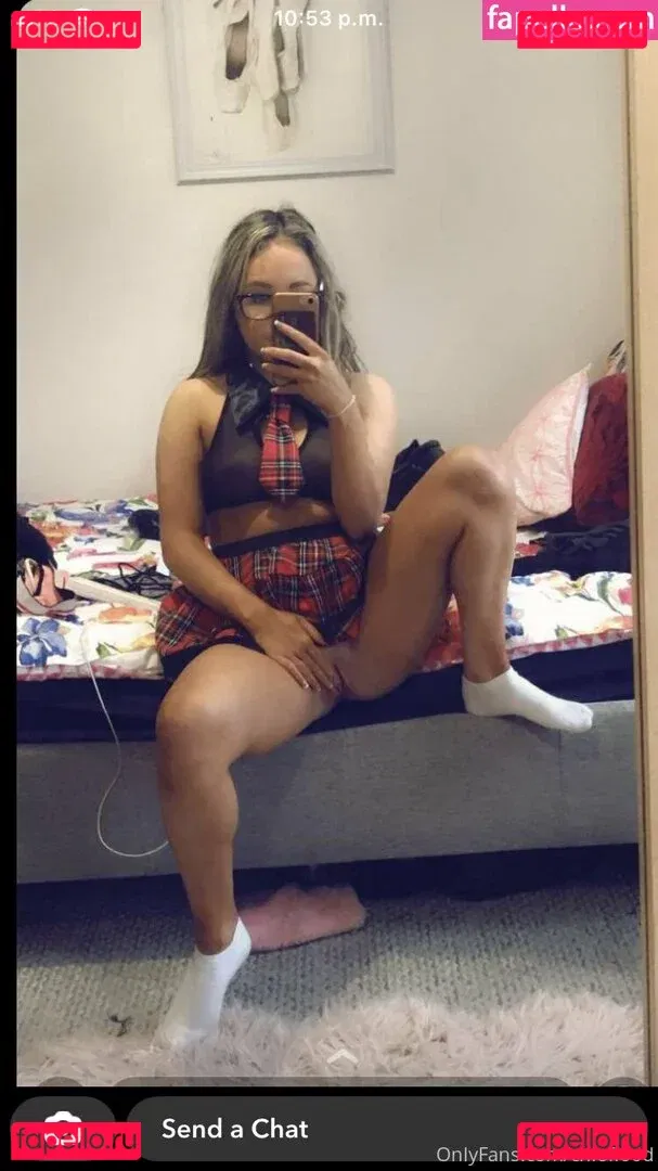 chloflood Onlyfans Photo Gallery 