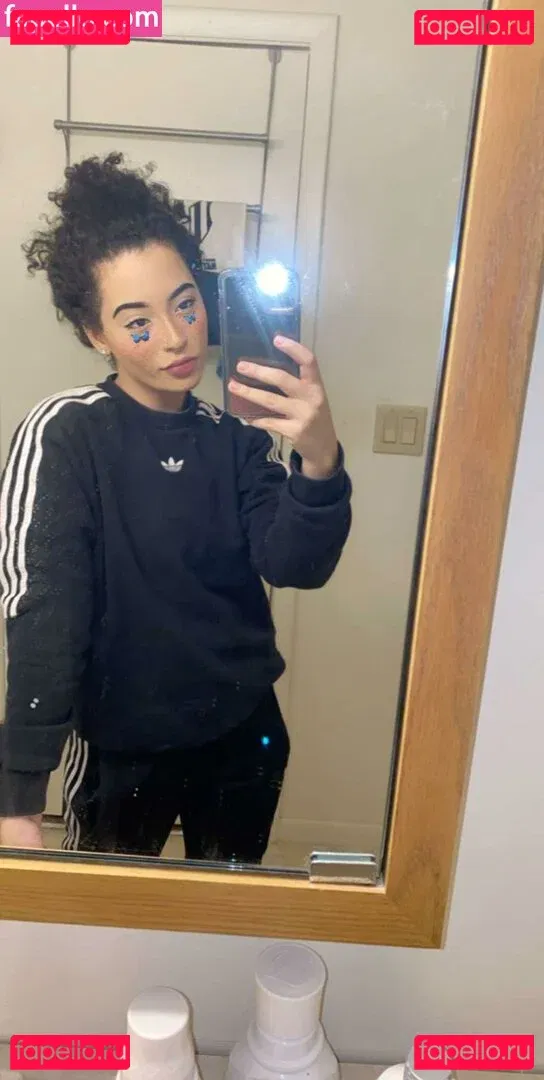 Curly Exotic Onlyfans Photo Gallery 