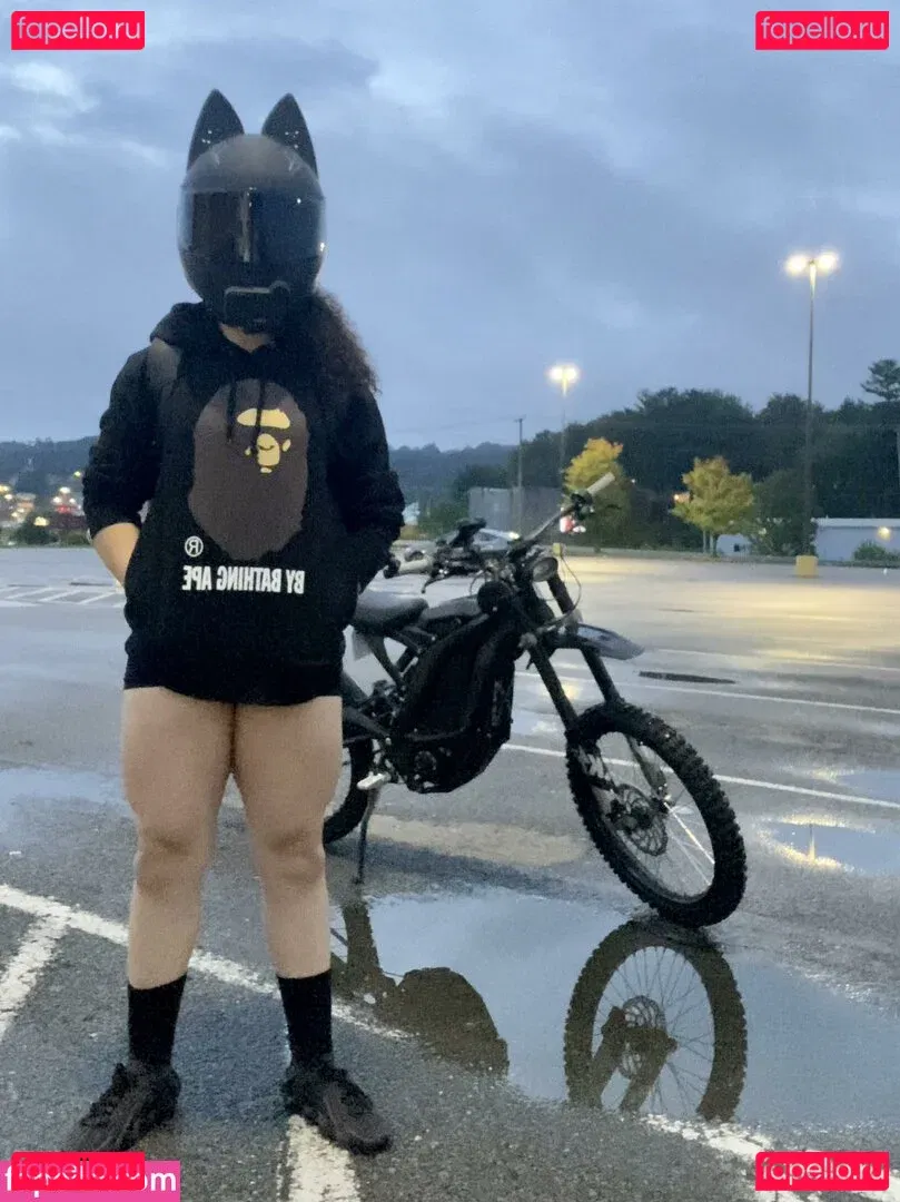 Curly Exotic Onlyfans Photo Gallery 