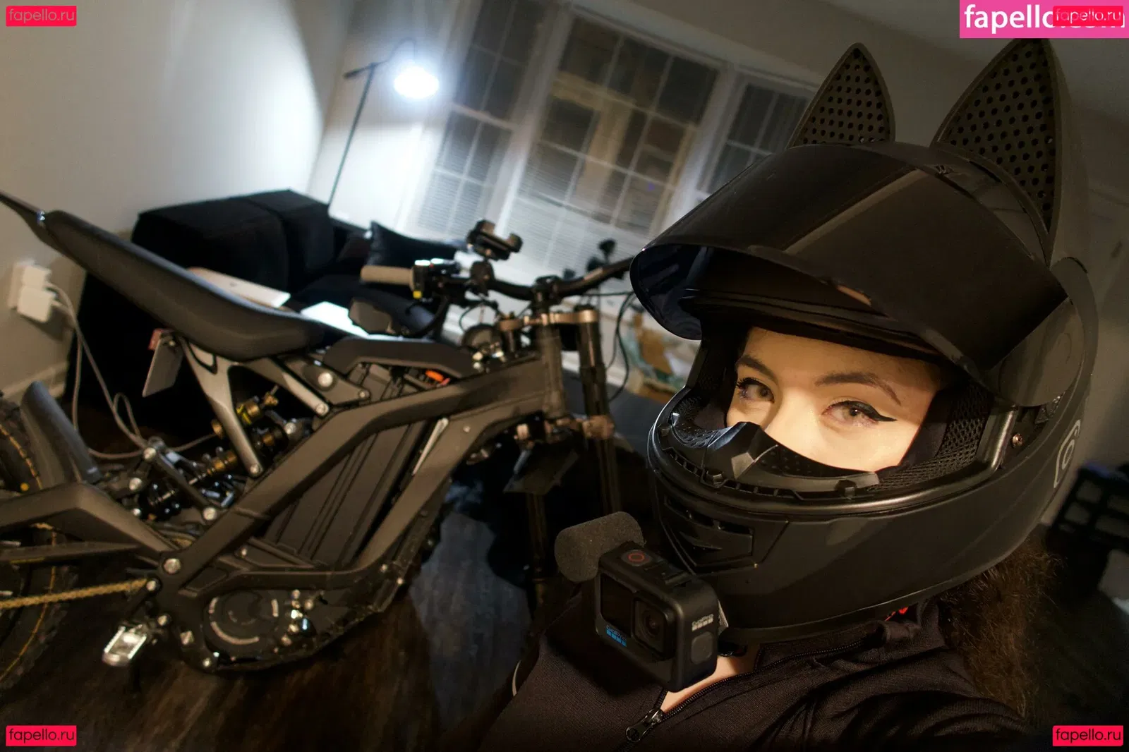 Curly Exotic Onlyfans Photo Gallery 