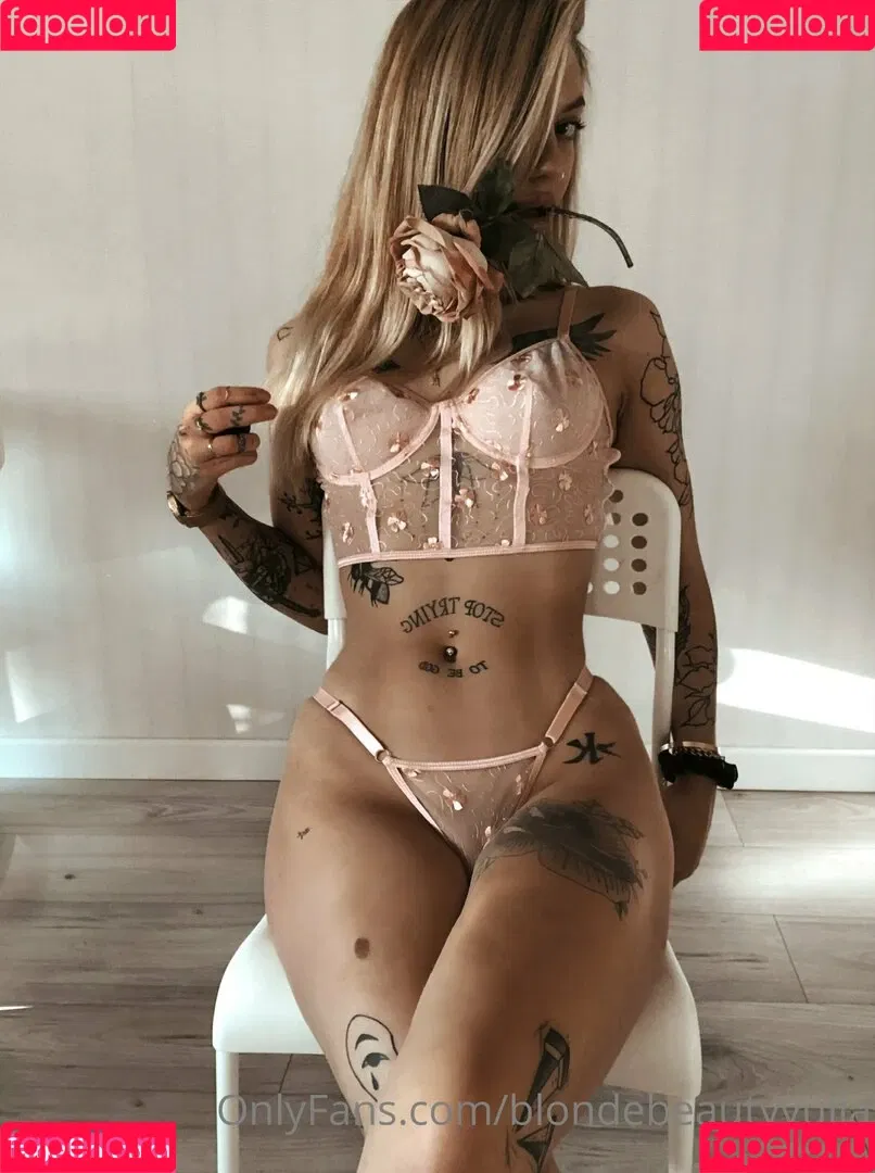 blondebeautyyulia Onlyfans Photo Gallery 