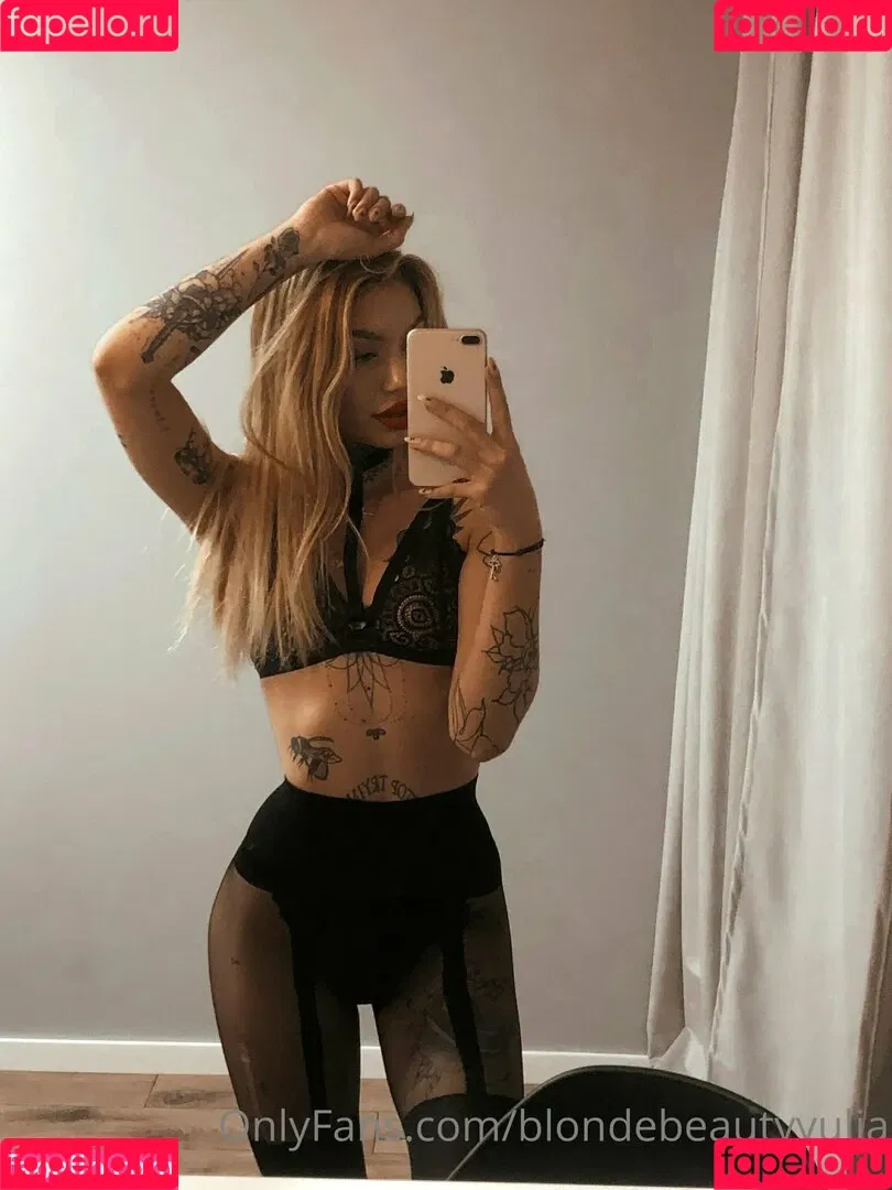 blondebeautyyulia Onlyfans Photo Gallery 