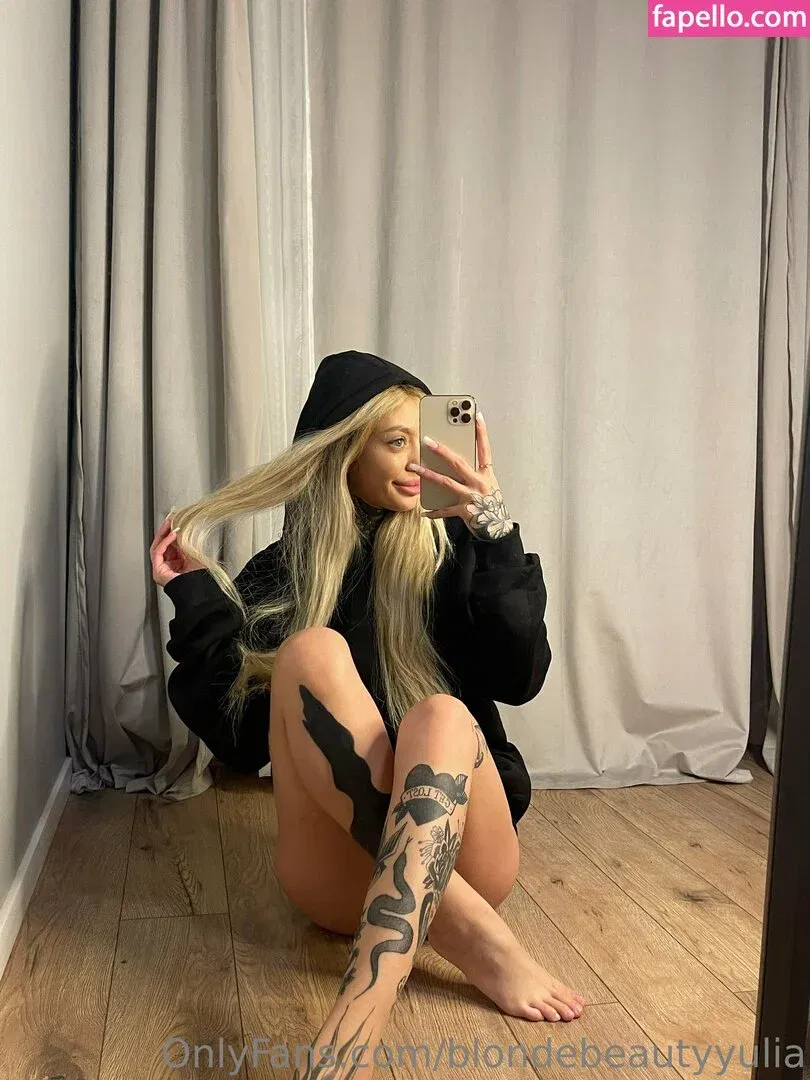blondebeautyyulia Onlyfans Photo Gallery 