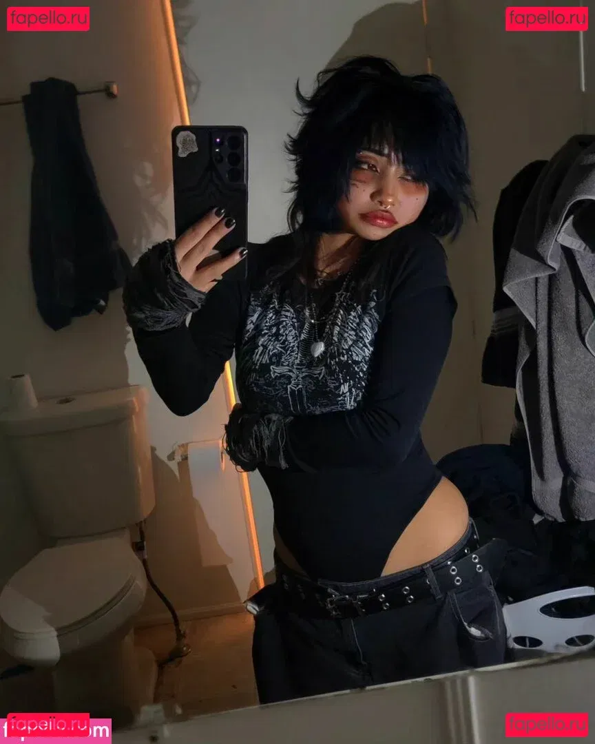 kinsathic Onlyfans Photo Gallery 