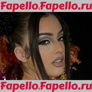 Malu Trevejo Onlyfans Photo Gallery 