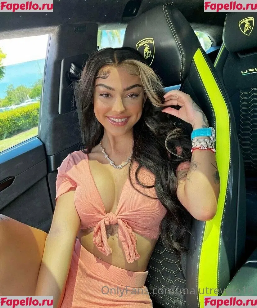 Malu Trevejo Onlyfans Photo Gallery 