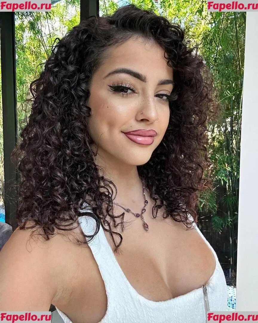 Malu Trevejo Onlyfans Photo Gallery 