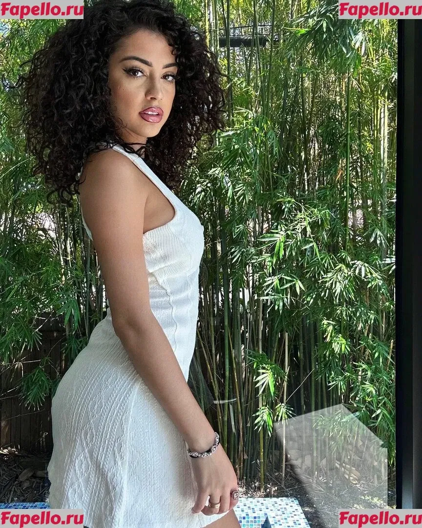 Malu Trevejo Onlyfans Photo Gallery 