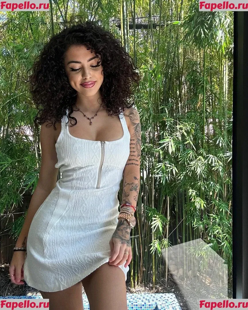 Malu Trevejo Onlyfans Photo Gallery 