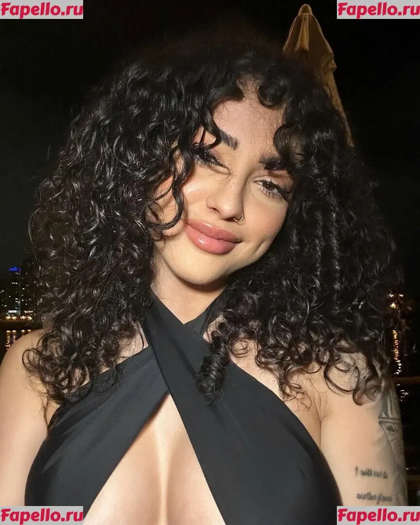Malu Trevejo Onlyfans Photo Gallery 