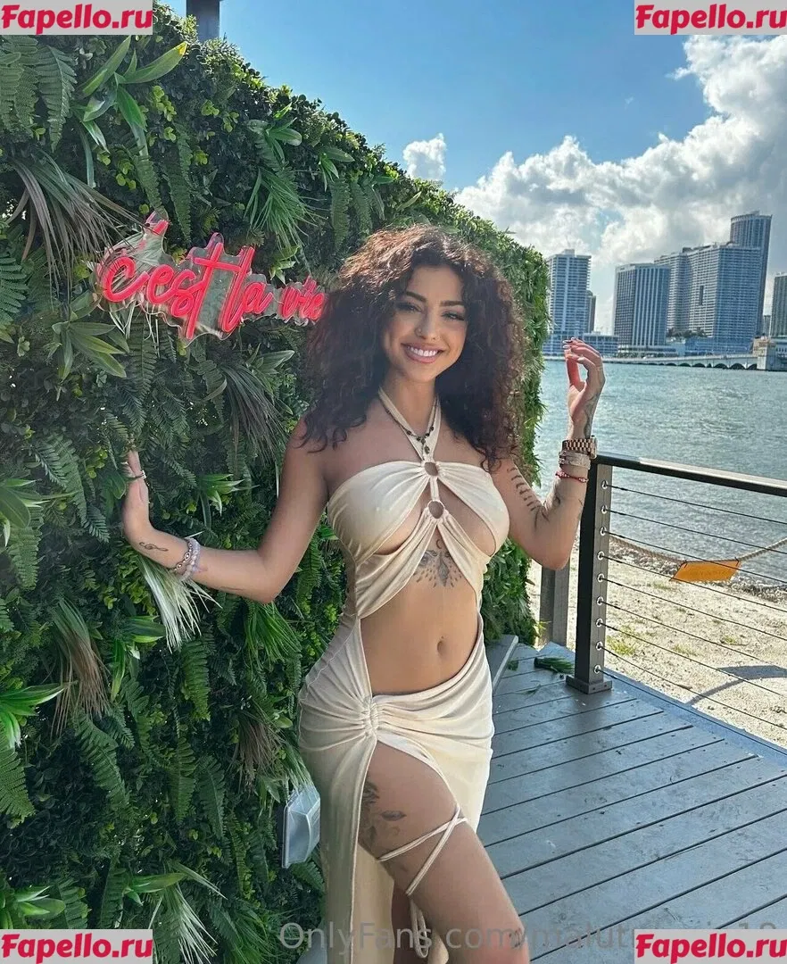Malu Trevejo Onlyfans Photo Gallery 