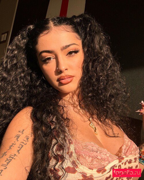 Malu Trevejo Onlyfans Photo Gallery 