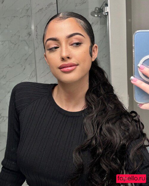 Malu Trevejo Onlyfans Photo Gallery 