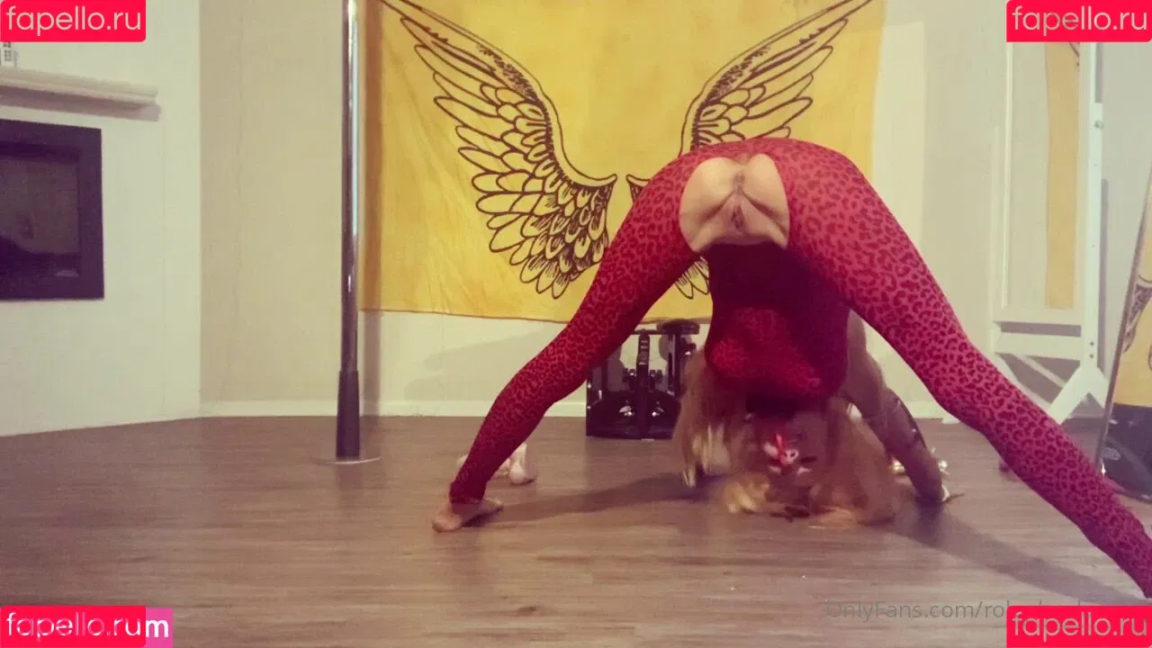 Role Play Dances Onlyfans Photo Gallery 