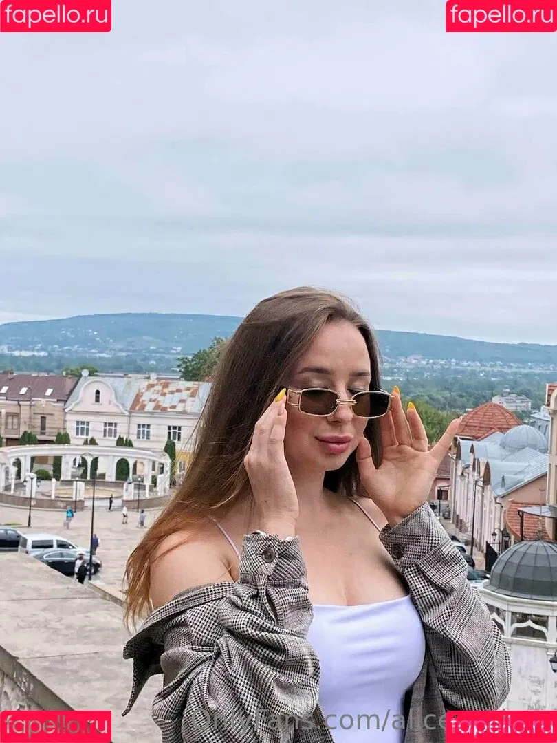 alicee_kisss Onlyfans Photo Gallery 