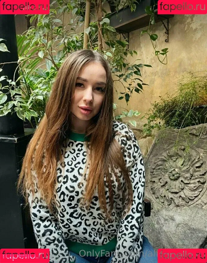 alicee_kisss Onlyfans Photo Gallery 