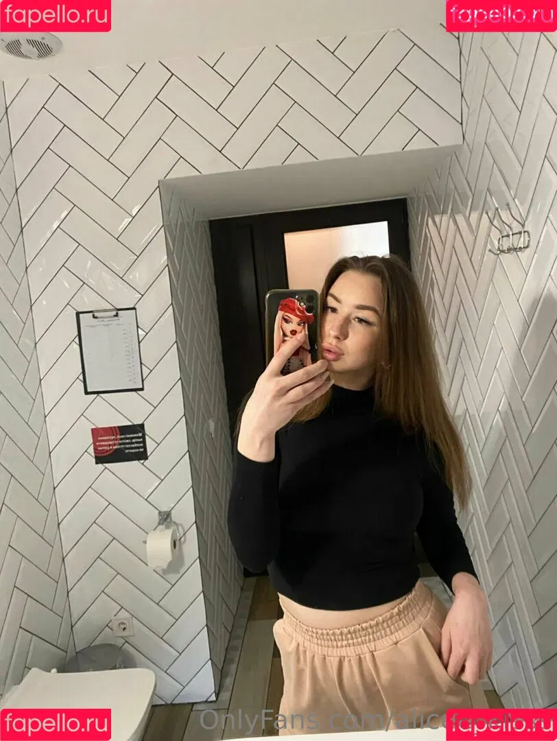alicee_kisss Onlyfans Photo Gallery 