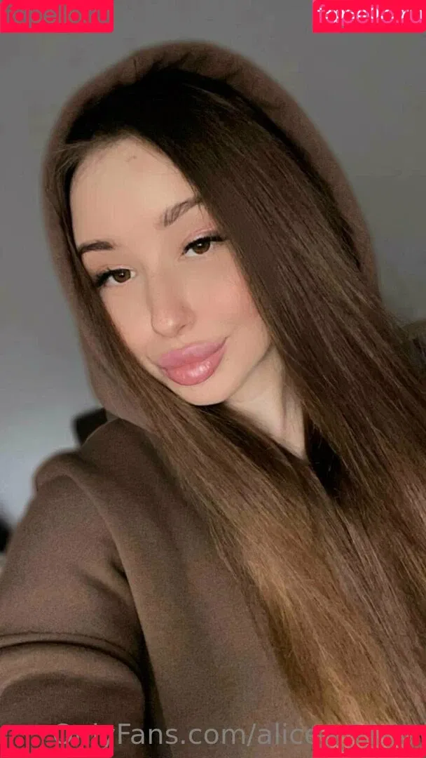 alicee_kisss Onlyfans Photo Gallery 