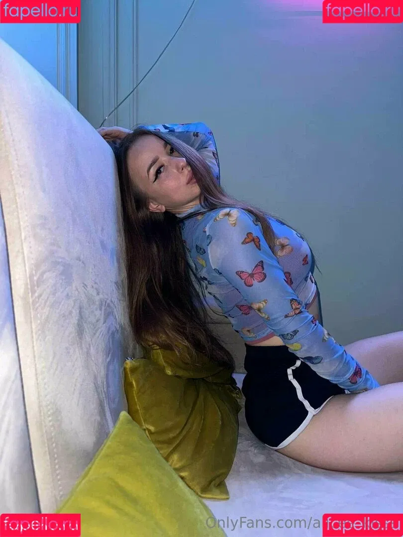 alicee_kisss Onlyfans Photo Gallery 