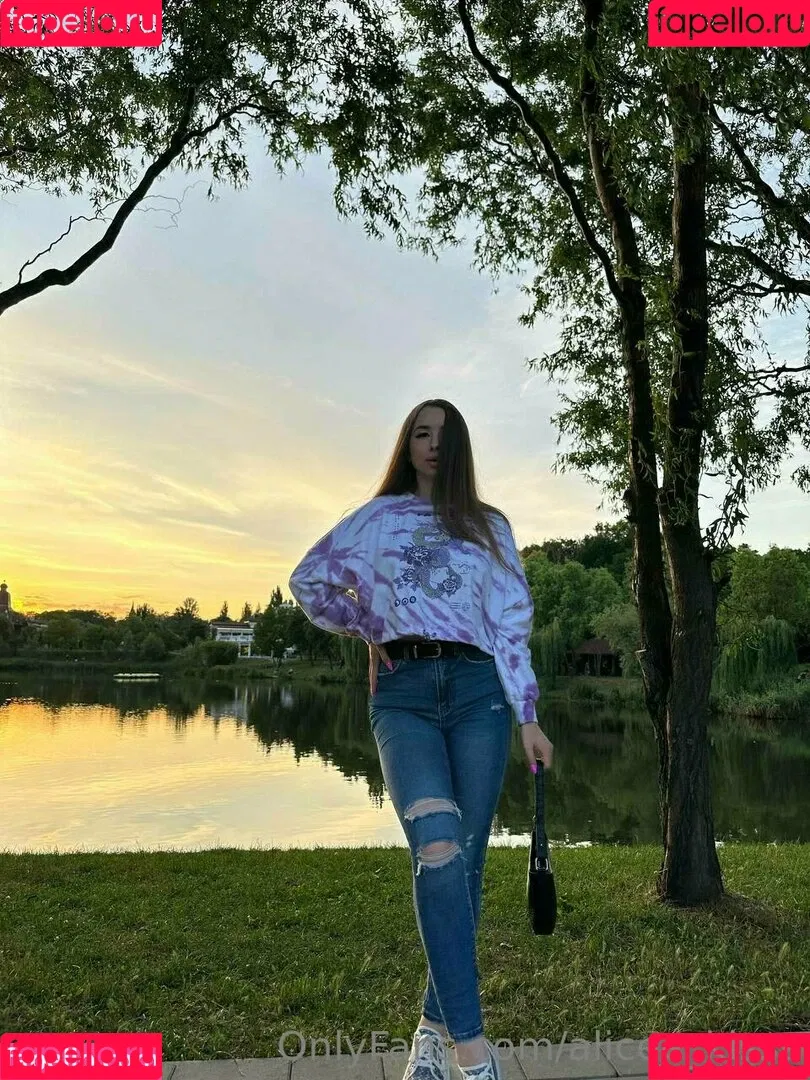 alicee_kisss Onlyfans Photo Gallery 