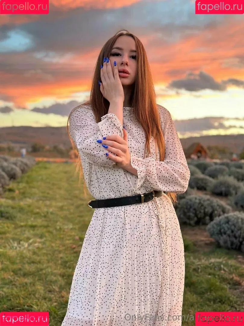 alicee_kisss Onlyfans Photo Gallery 