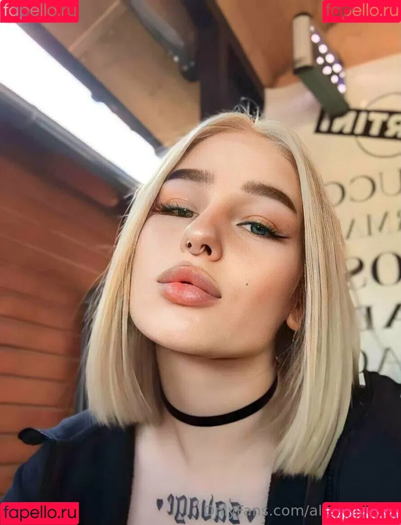 alicee_kisss Onlyfans Photo Gallery 