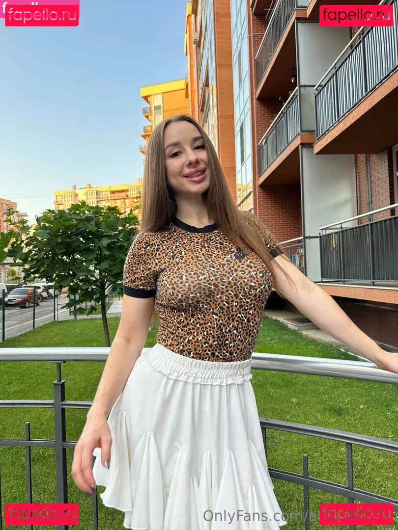 alicee_kisss Onlyfans Photo Gallery 