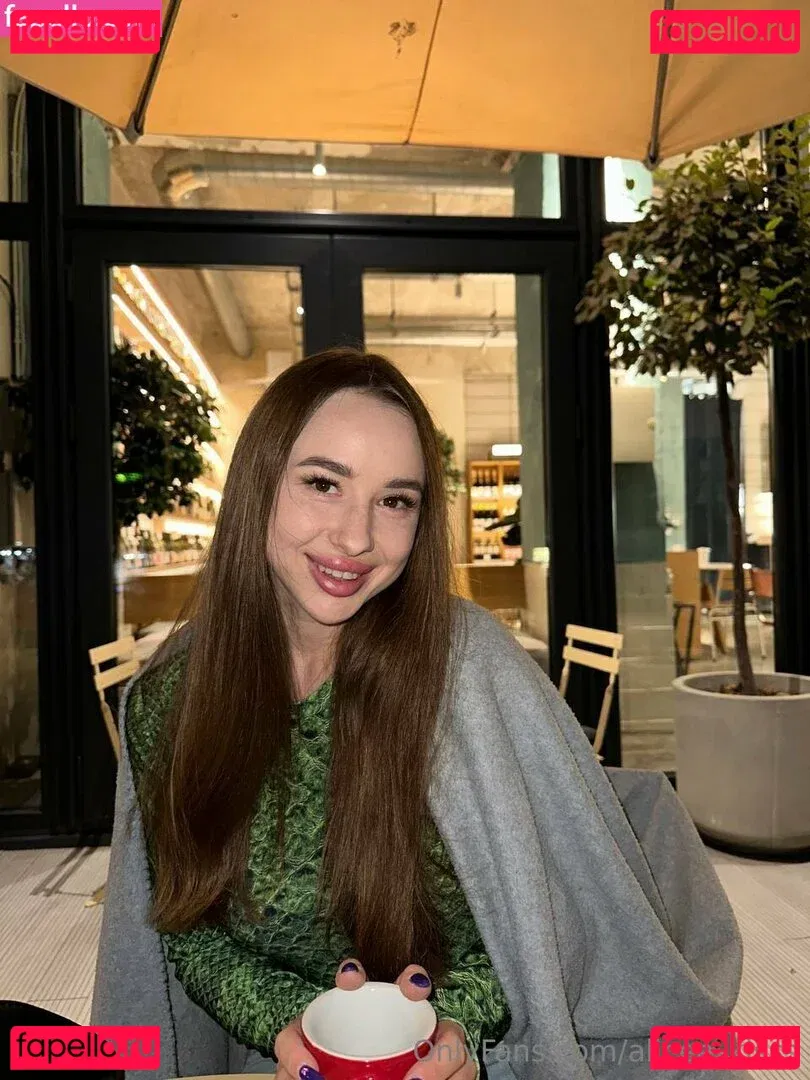 alicee_kisss Onlyfans Photo Gallery 