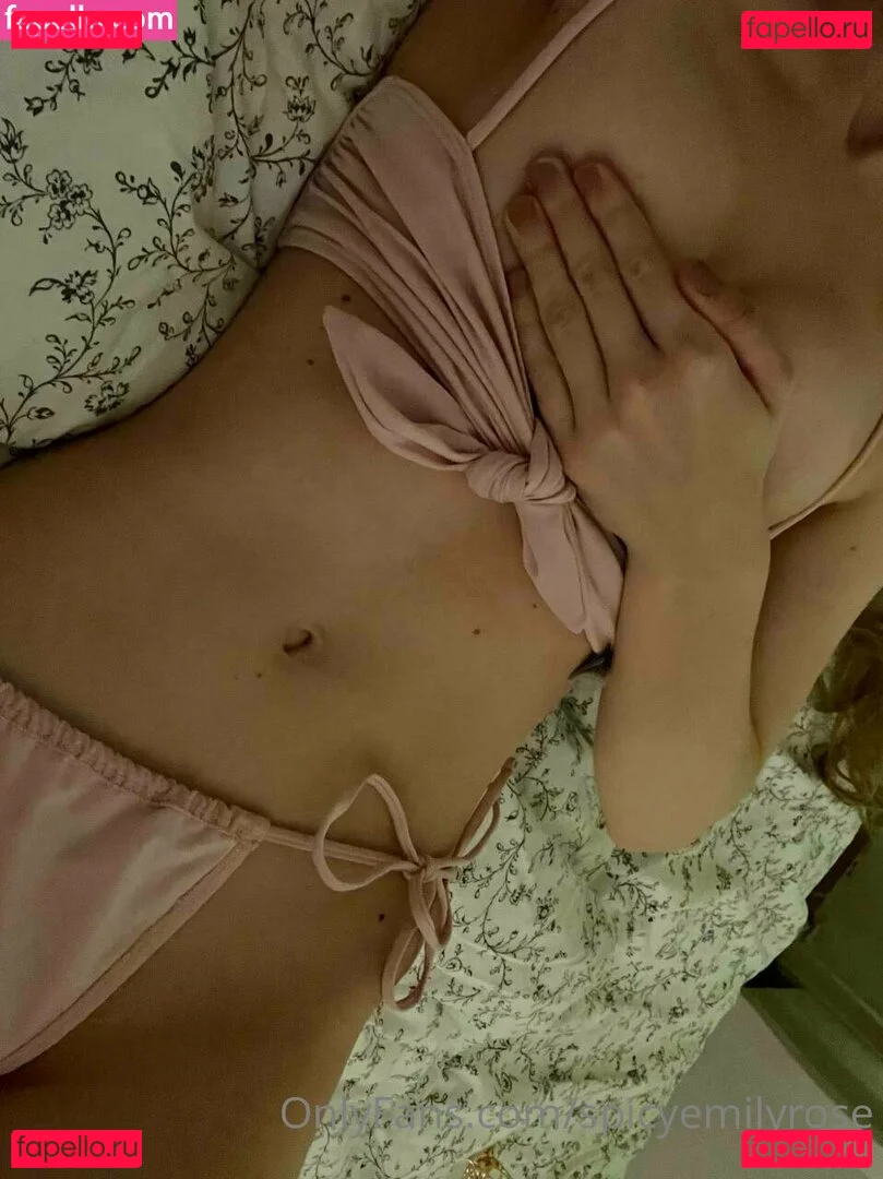 spicyemilyrose Onlyfans Photo Gallery 