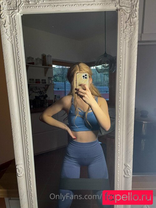 spicyemilyrose Nude Onlyfans Photo 41