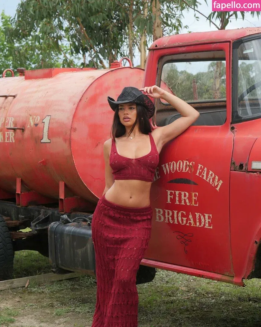 Jessica Bader Onlyfans Photo Gallery 