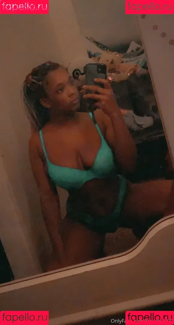 royalty2000 Onlyfans Photo Gallery 