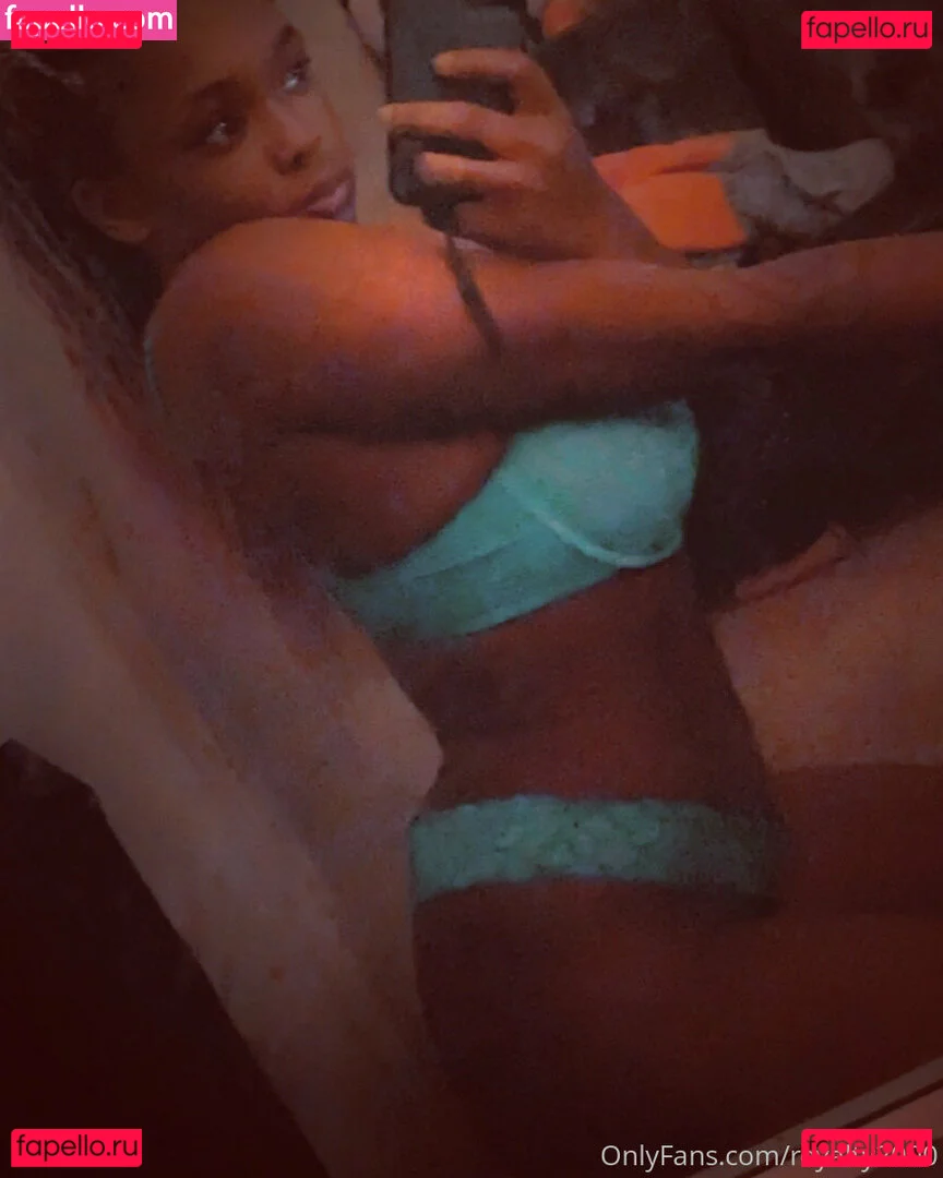 royalty2000 Onlyfans Photo Gallery 