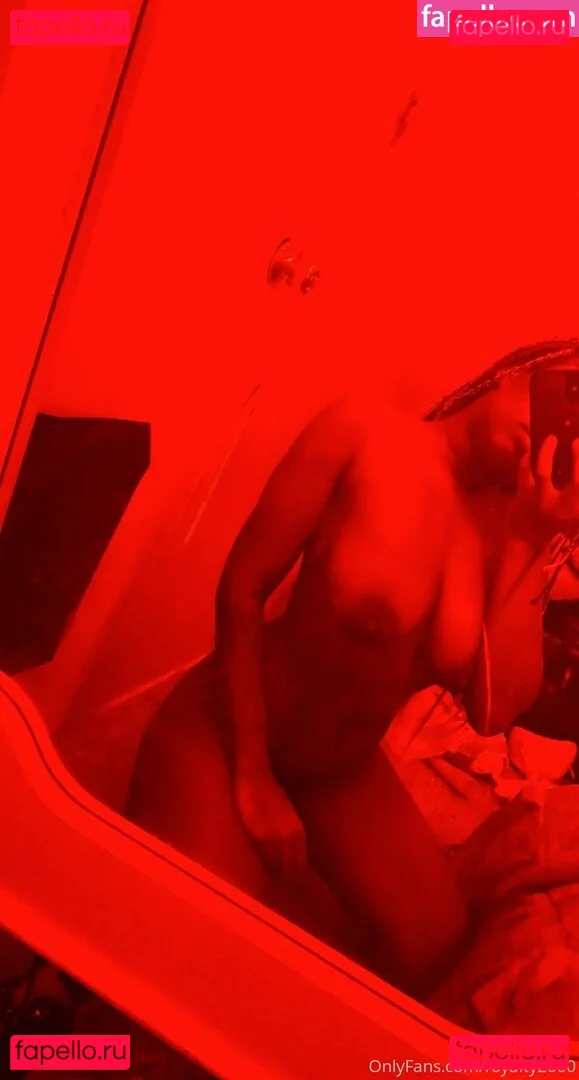 royalty2000 Onlyfans Photo Gallery 