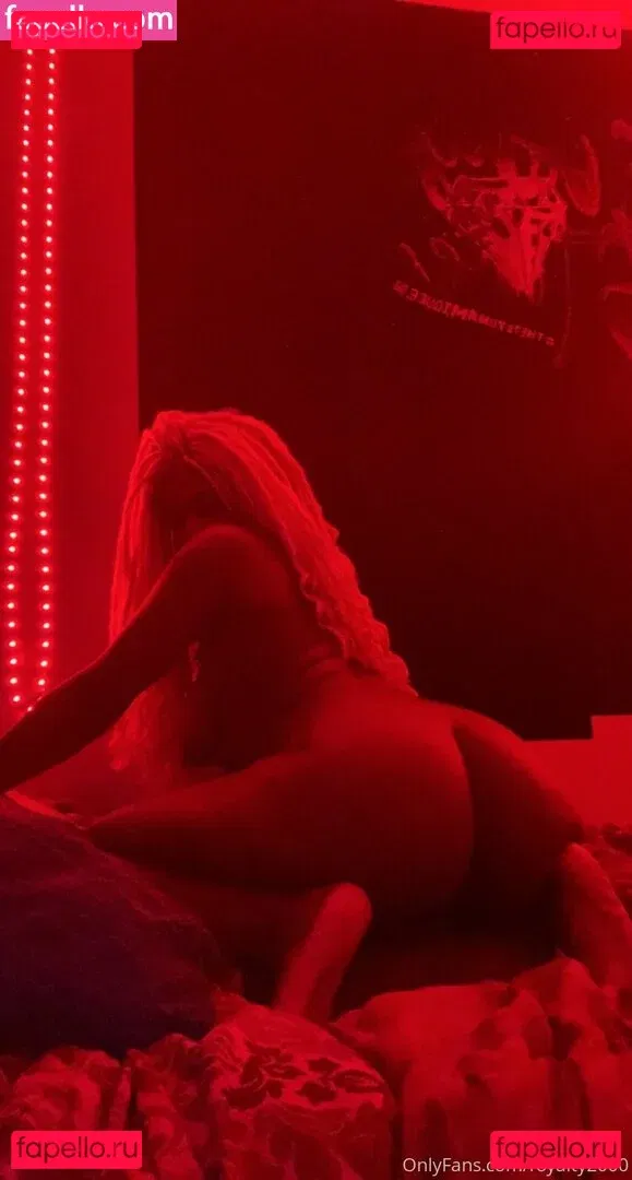 royalty2000 Onlyfans Photo Gallery 