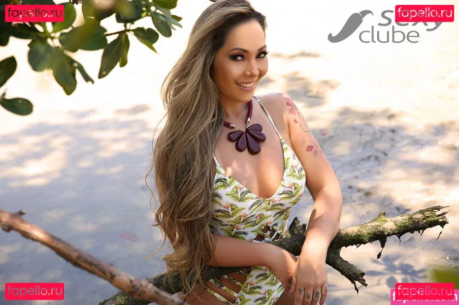 Elga Shitara Onlyfans Photo Gallery 