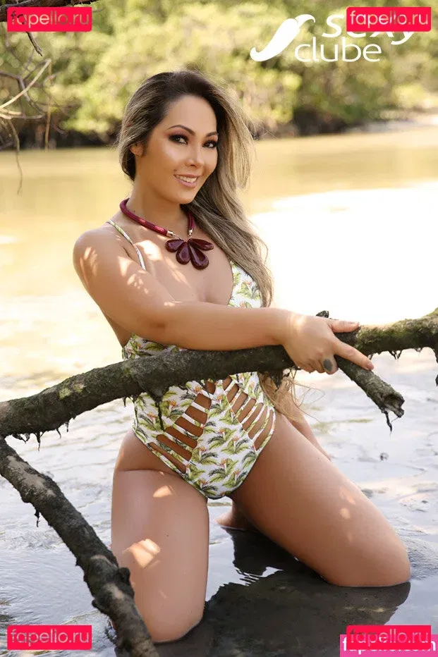 Elga Shitara Onlyfans Photo Gallery 