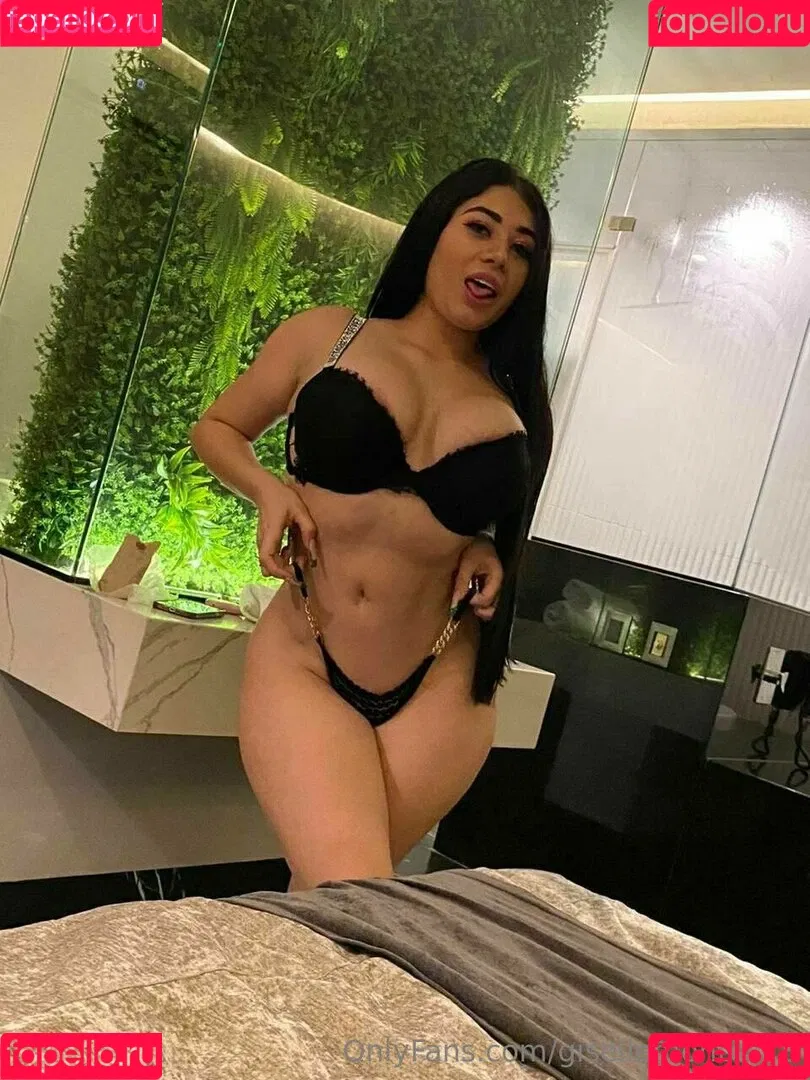 Giselle Montes Onlyfans Photo Gallery 