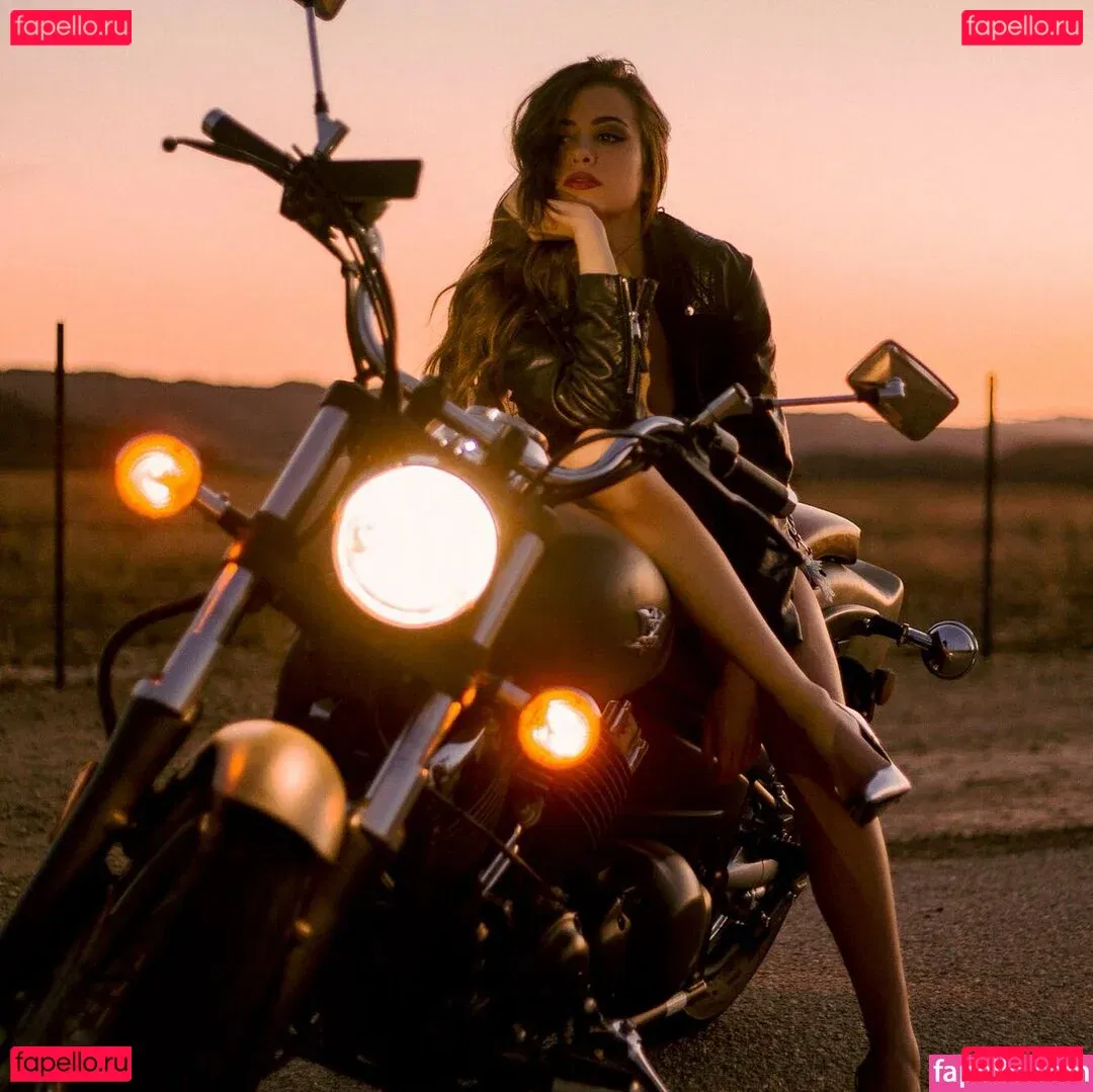 Zanah Marie Onlyfans Photo Gallery 